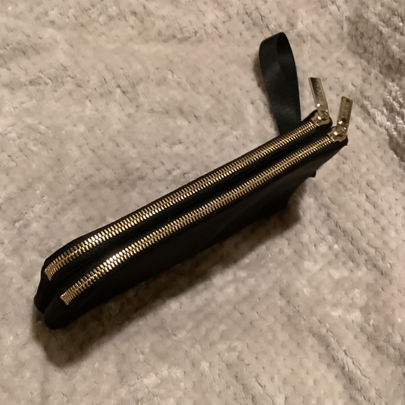 Lululemon Curved Wristlet Wallet Double Zip Clutch Black/Gold - Picture 5 of 12